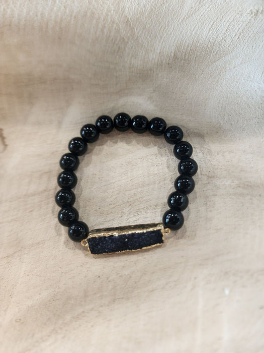 Precious Stone Bracelet Black with Gold Bar