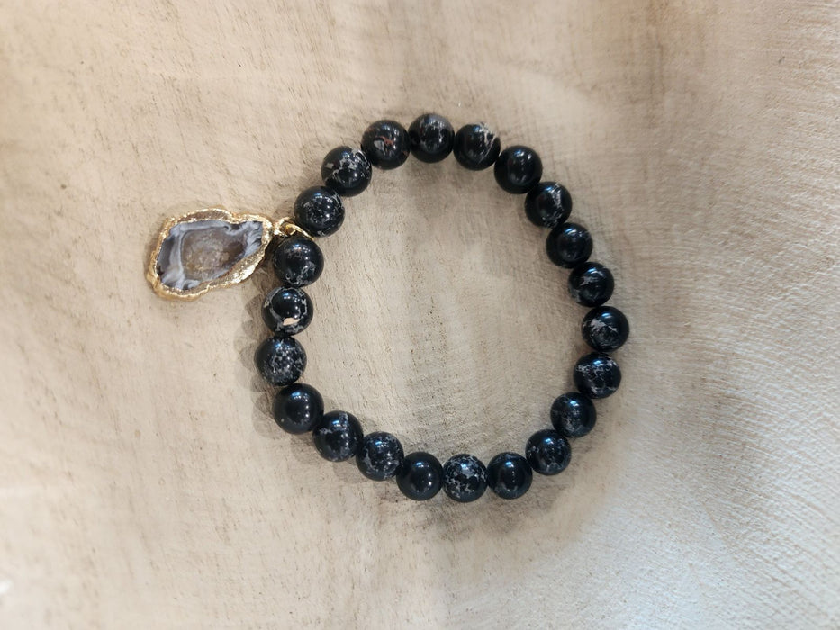 Precious Stone Bracelet Black with Agate piece