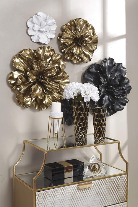 Gold Wall Flower