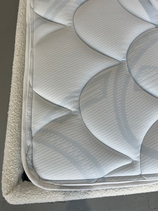 Champagne Mattress