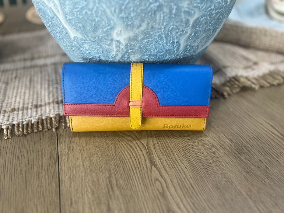 Half Moon Plain Leather Wallet