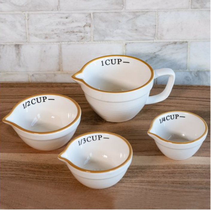 Set Of 4 White Measuring Cups