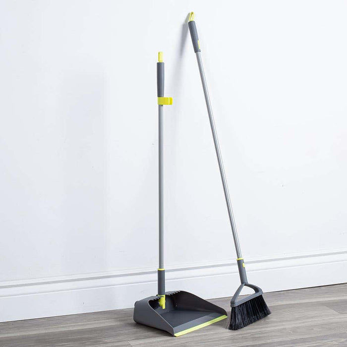 Quick & Easy Sweep With Dustpan