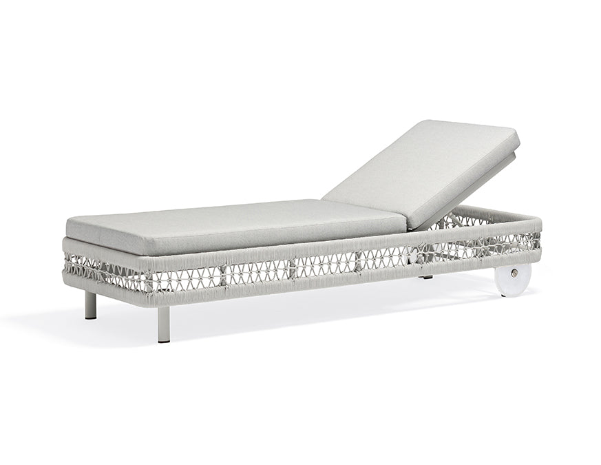 Club Chaise Lounge