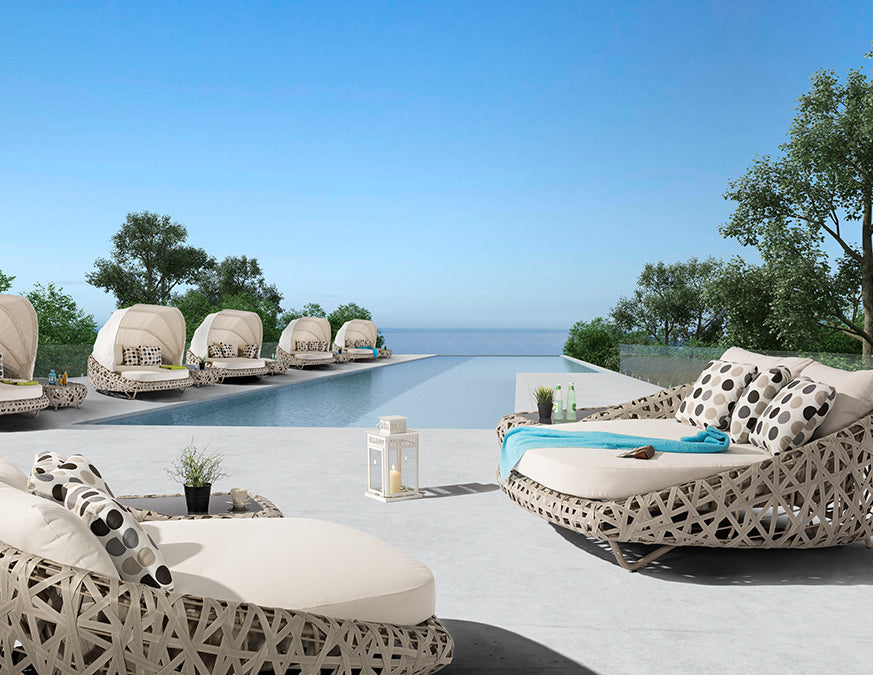 Curl Daybed With Canopy