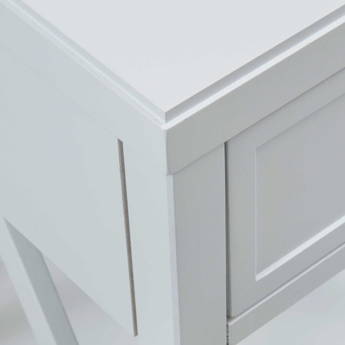 Auburn Traditional One-Drawer Side Table