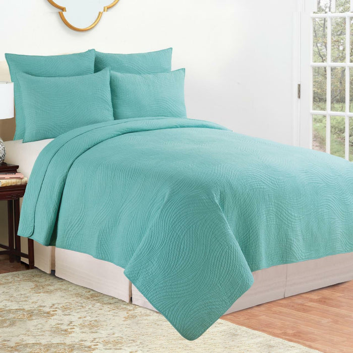 Tranquil Waves Aqua Quilt