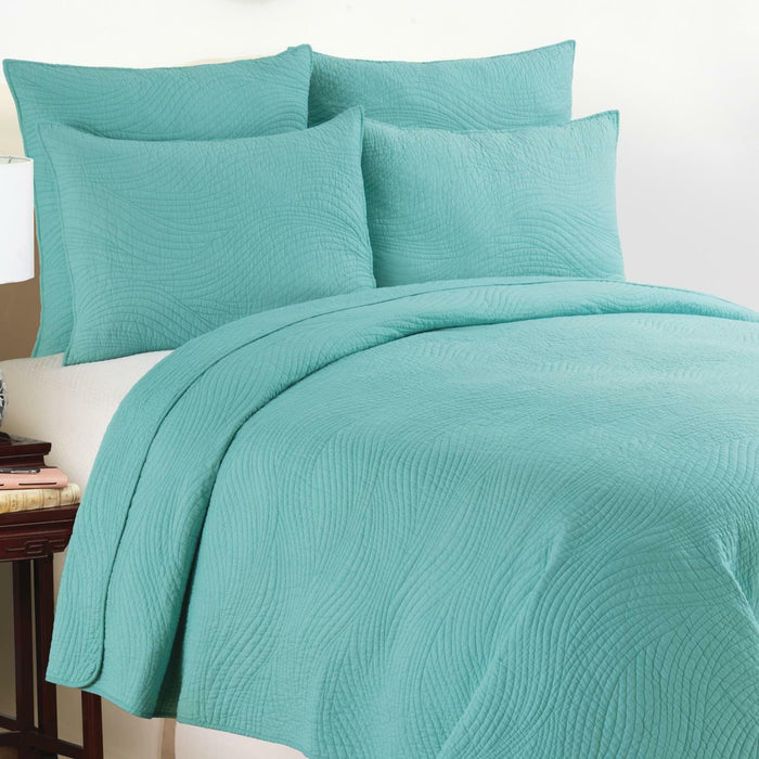 Tranquil Waves Aqua Quilt
