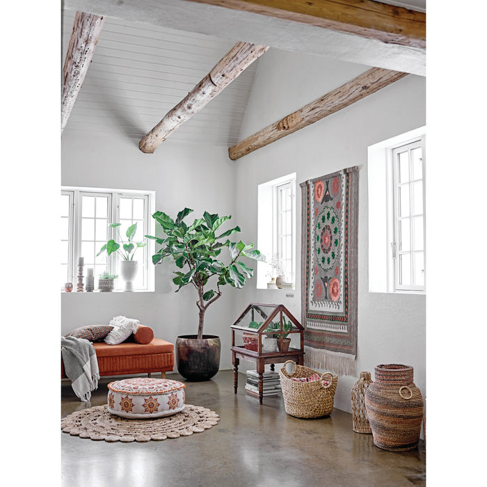 Handwoven Jute Rug With Lace Pattern