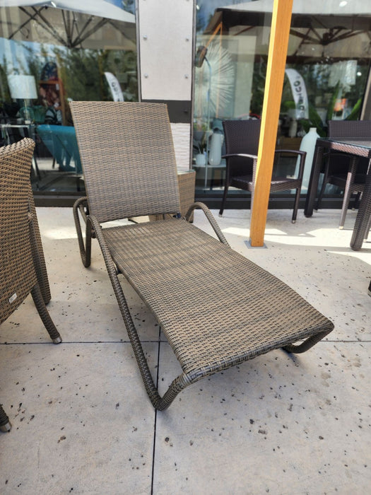 Berry Islands Stackable Lounger