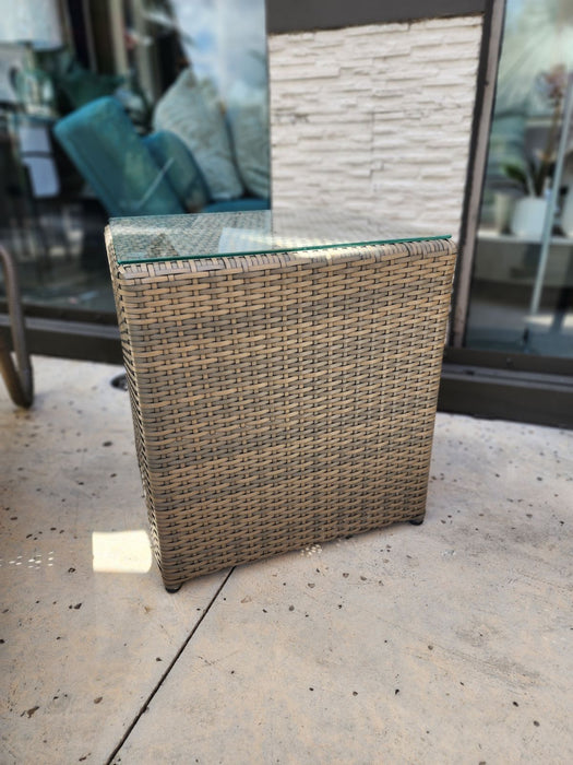 Cat Cay End Table