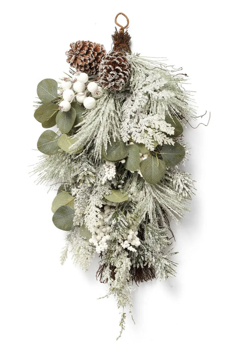 Christmas Teardrop w/White Berries