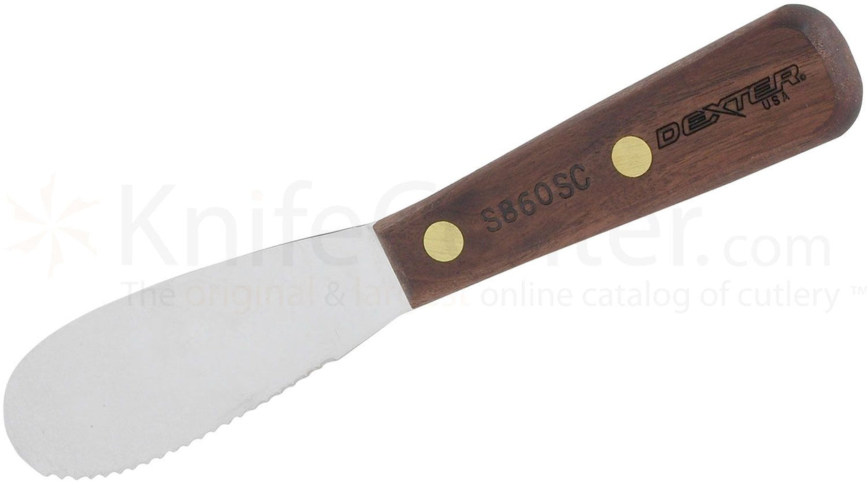 Scalloped Walnut Spreader