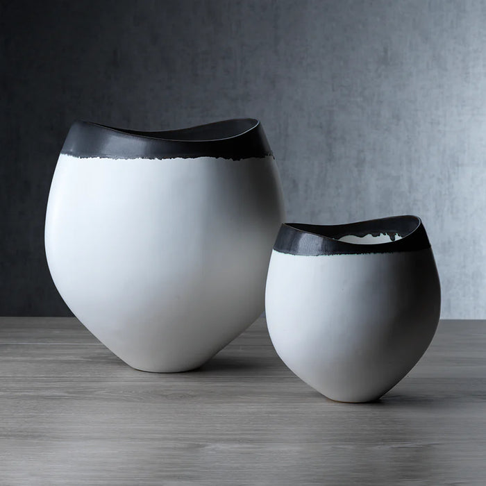 Trento White Eclipse Vase With Black Volcanic Rim - Small