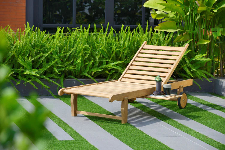 Windu Chaise Lounger w/Tray