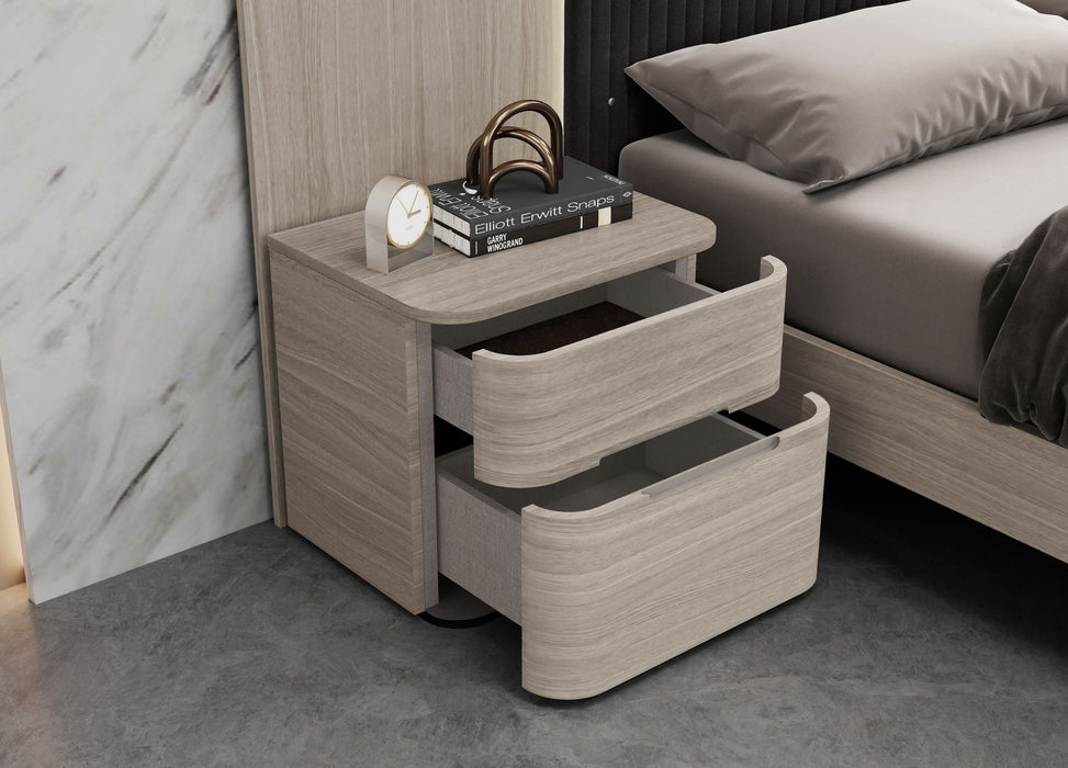 Vera Nightstand