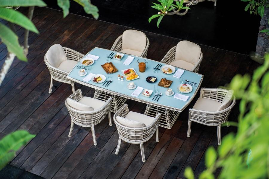 Villa Rectangular Dining Table