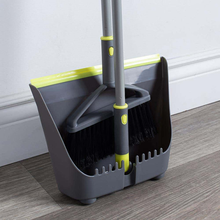 Quick & Easy Sweep With Dustpan
