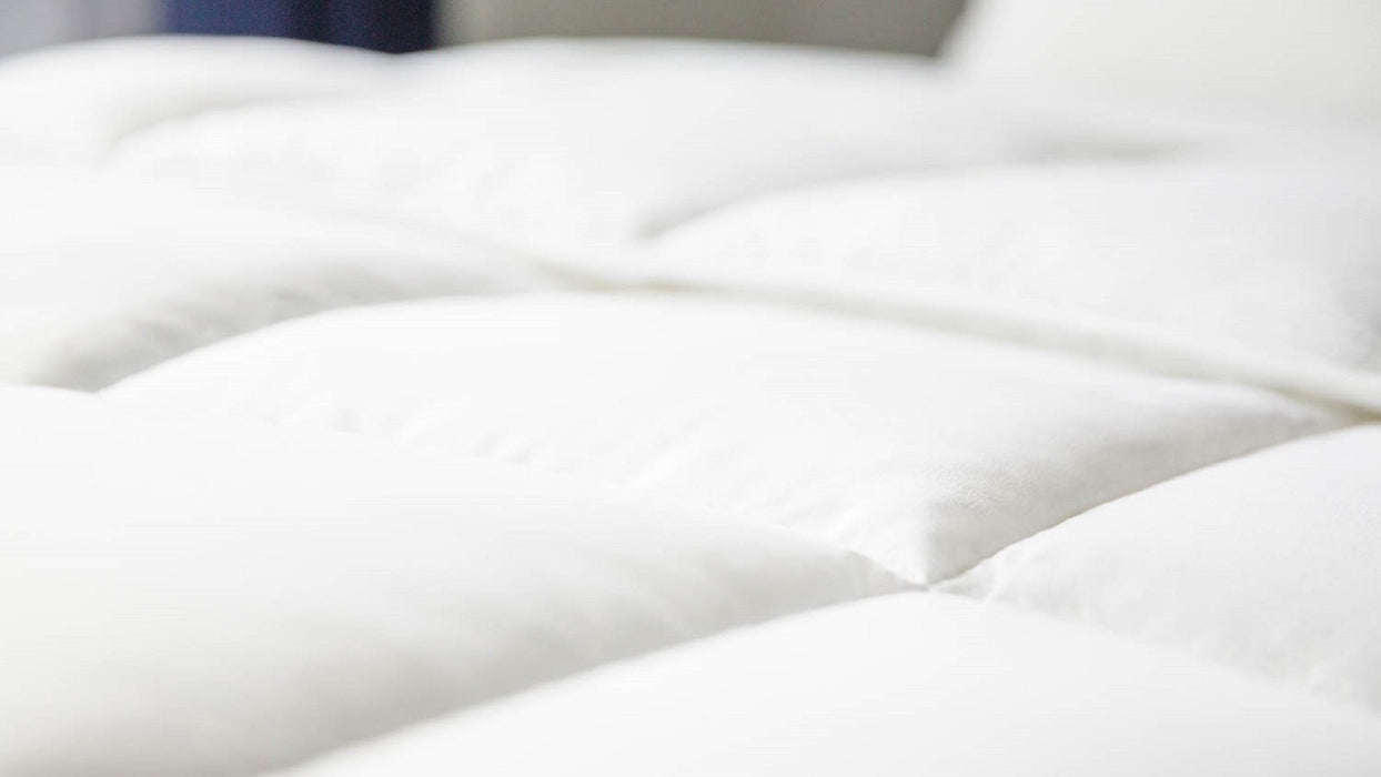 Woven Down Alternative Microfibre Comforter - White