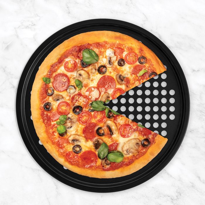 Fantes Cousin Marianna's Perforated Pizza Pan