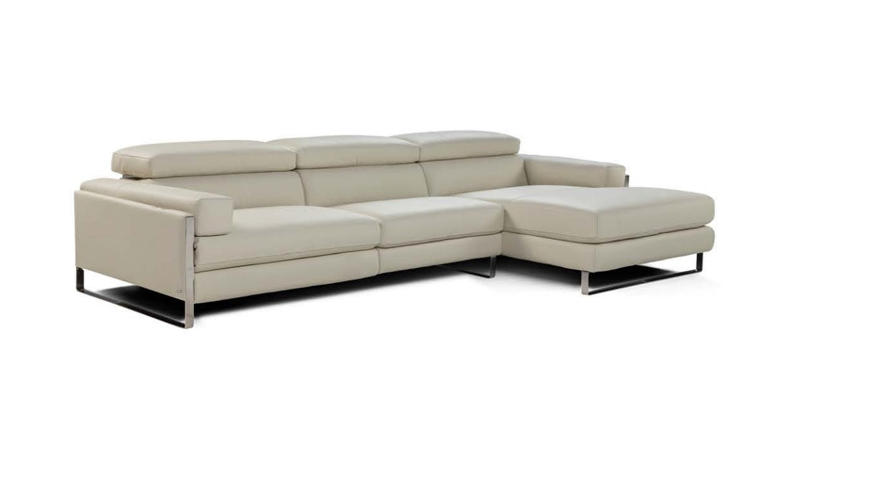 Romeo Right-Arm Facing Sectional With Chaise