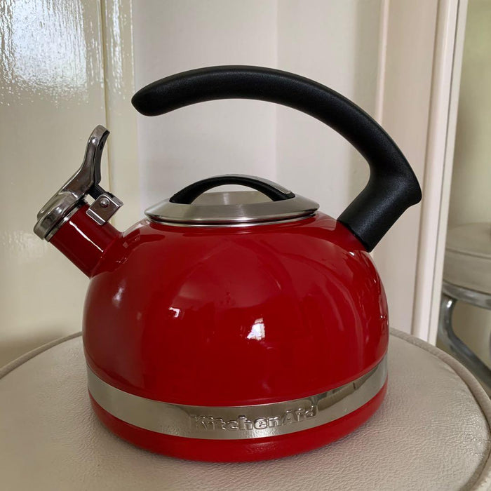 2QT. Kettle - Empire Red