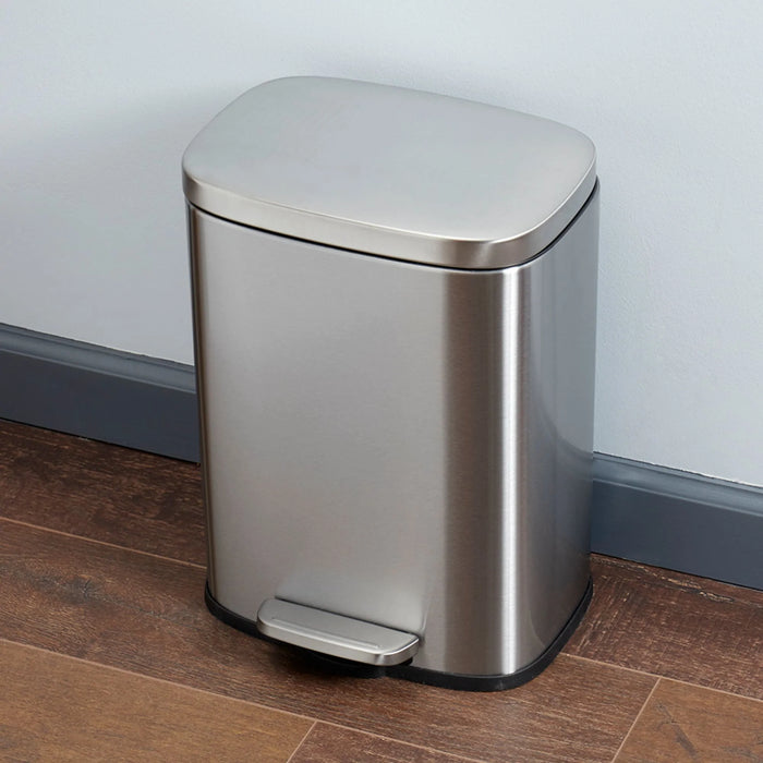 Soft-Close Step Waste Bin